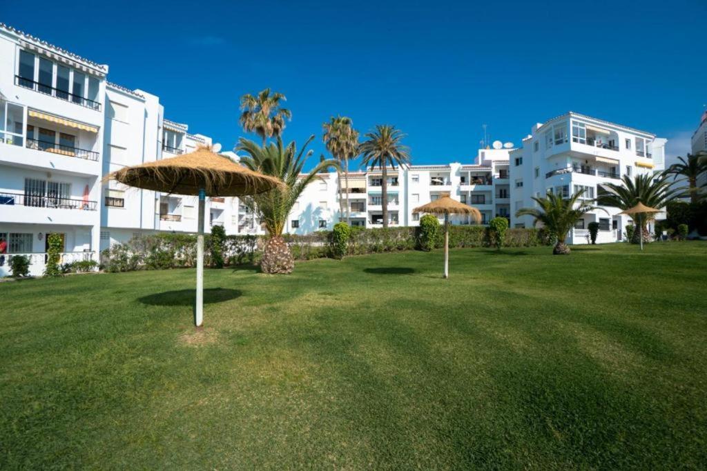 Palmeras 9 Menyber Nerja Exterior photo